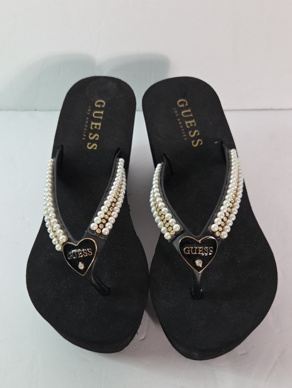 GUESS Black Pearl-Trim Heart Logo Wedge Flip Flop Sandals Size 5m